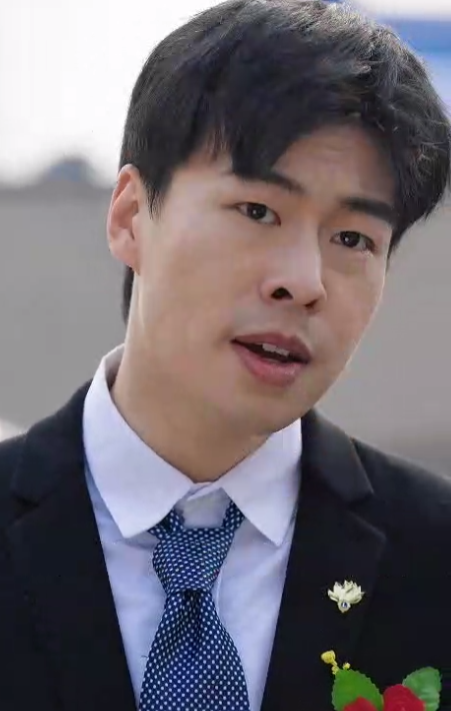 短剧《小驴的巅峰人生（100集全）》免费观看