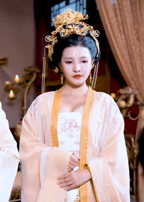 短剧《新：我的媳妇是女帝（89集全）》免费观看