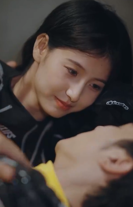 短剧《逃婚攻略总裁偏要宠我爱我(77集全)》免费观看